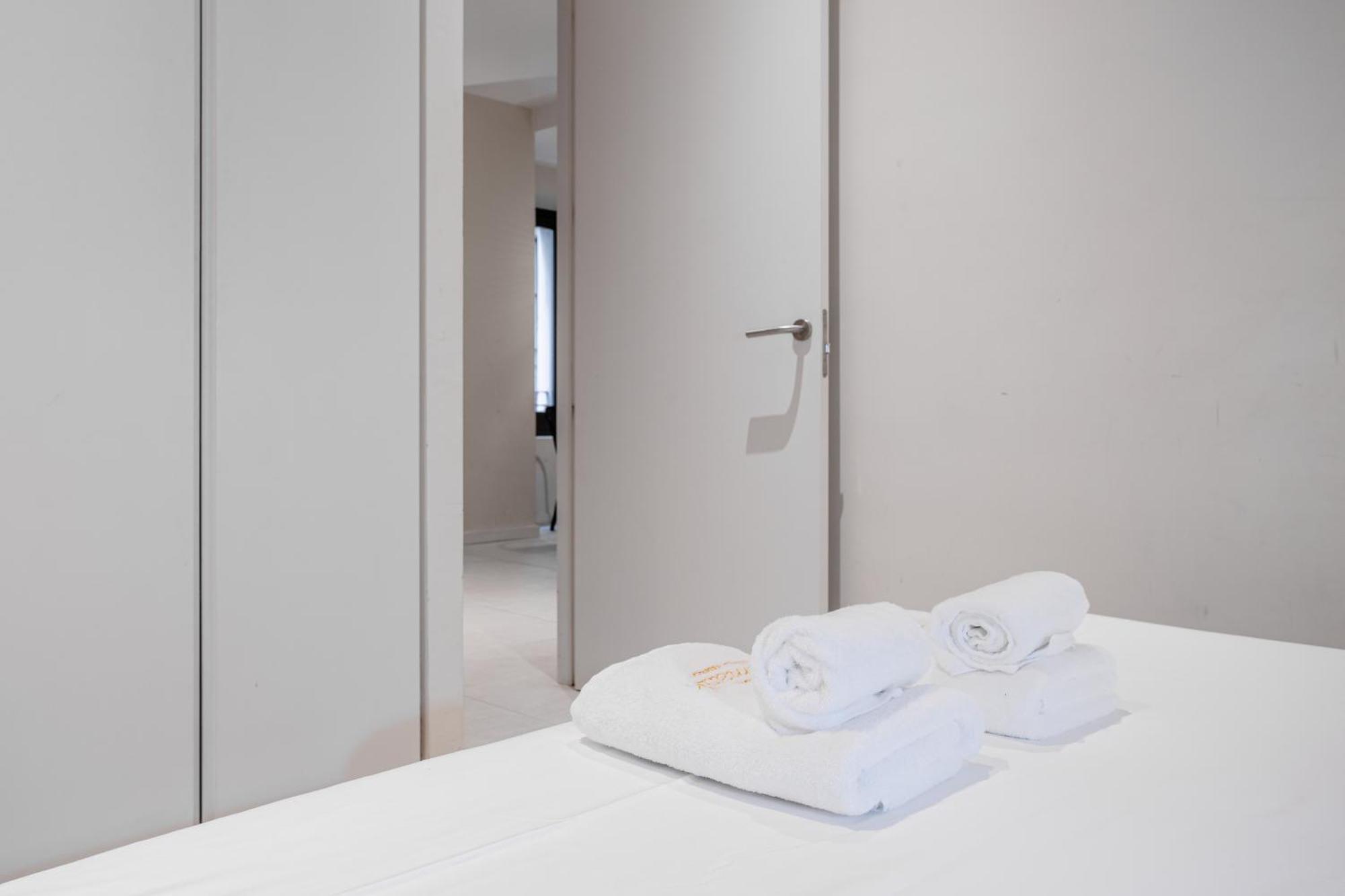 Apt 8 Geranio ชีโรนา ภายนอก รูปภาพ