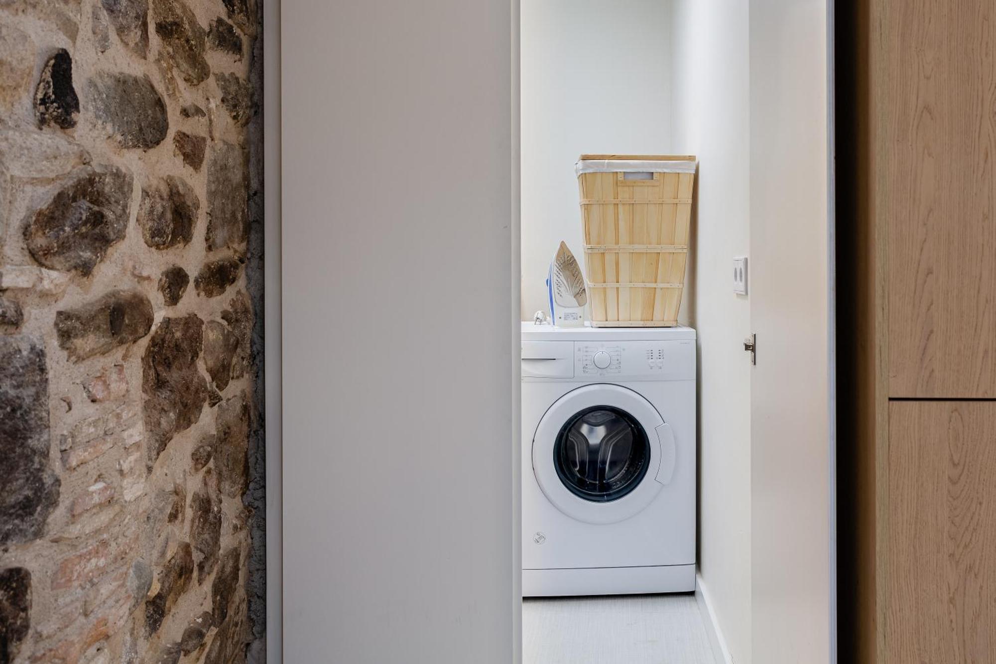 Apt 8 Geranio ชีโรนา ภายนอก รูปภาพ